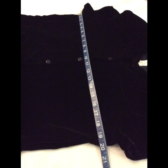 Pretty JNY Black Velvet Short Sleeve Blouse Size 8 - Picture 10 of 13